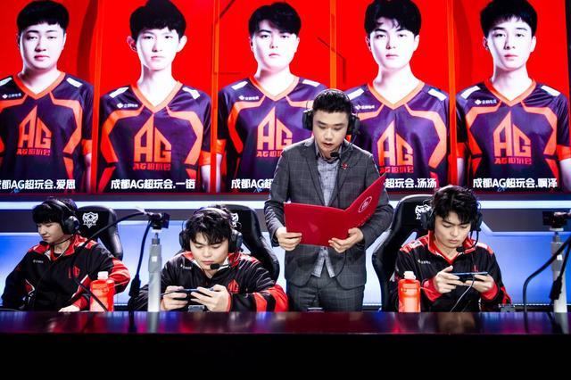个回合中都 个回合中都