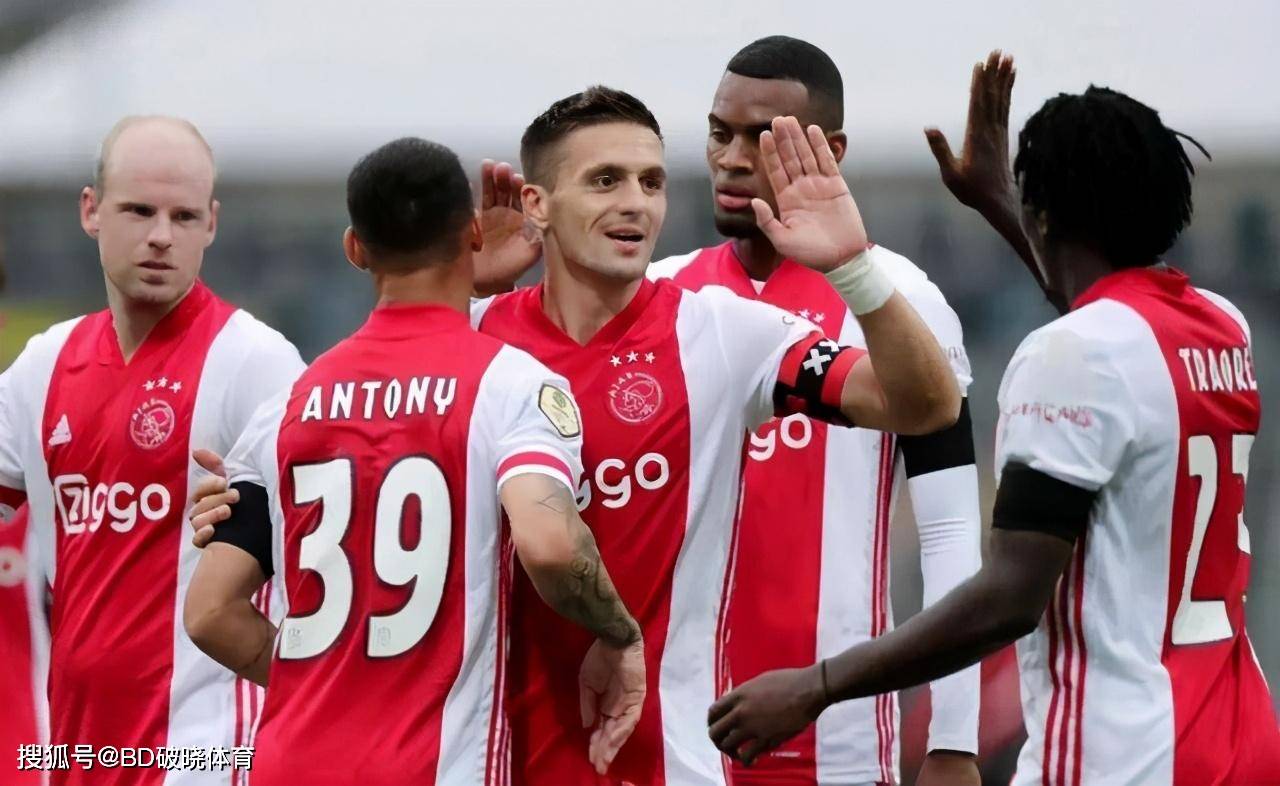 躯表现出了 躯表现出了